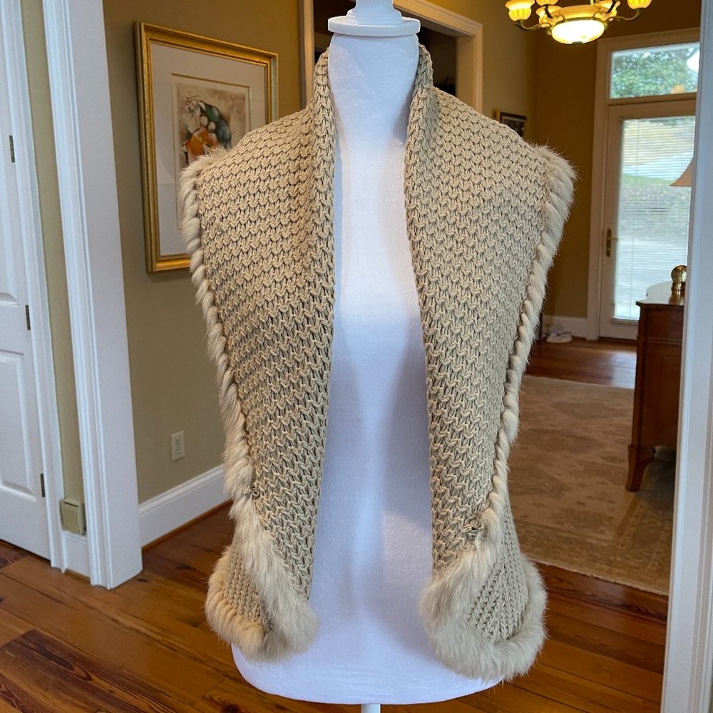 EUC - Love Token Sleeveless Sweater Vest with Fur Trim Cream/Beige color Sz S